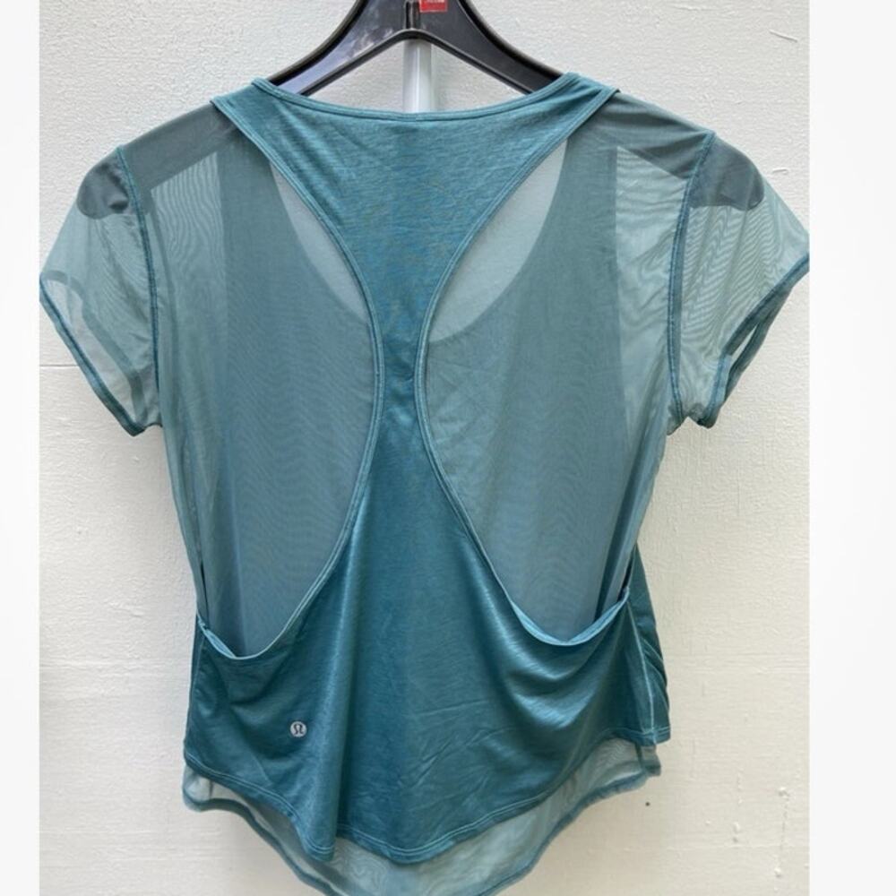 NEW Lululemon Set the Course Short Sleeve Top Pacific Breeze Mesh Size 6
